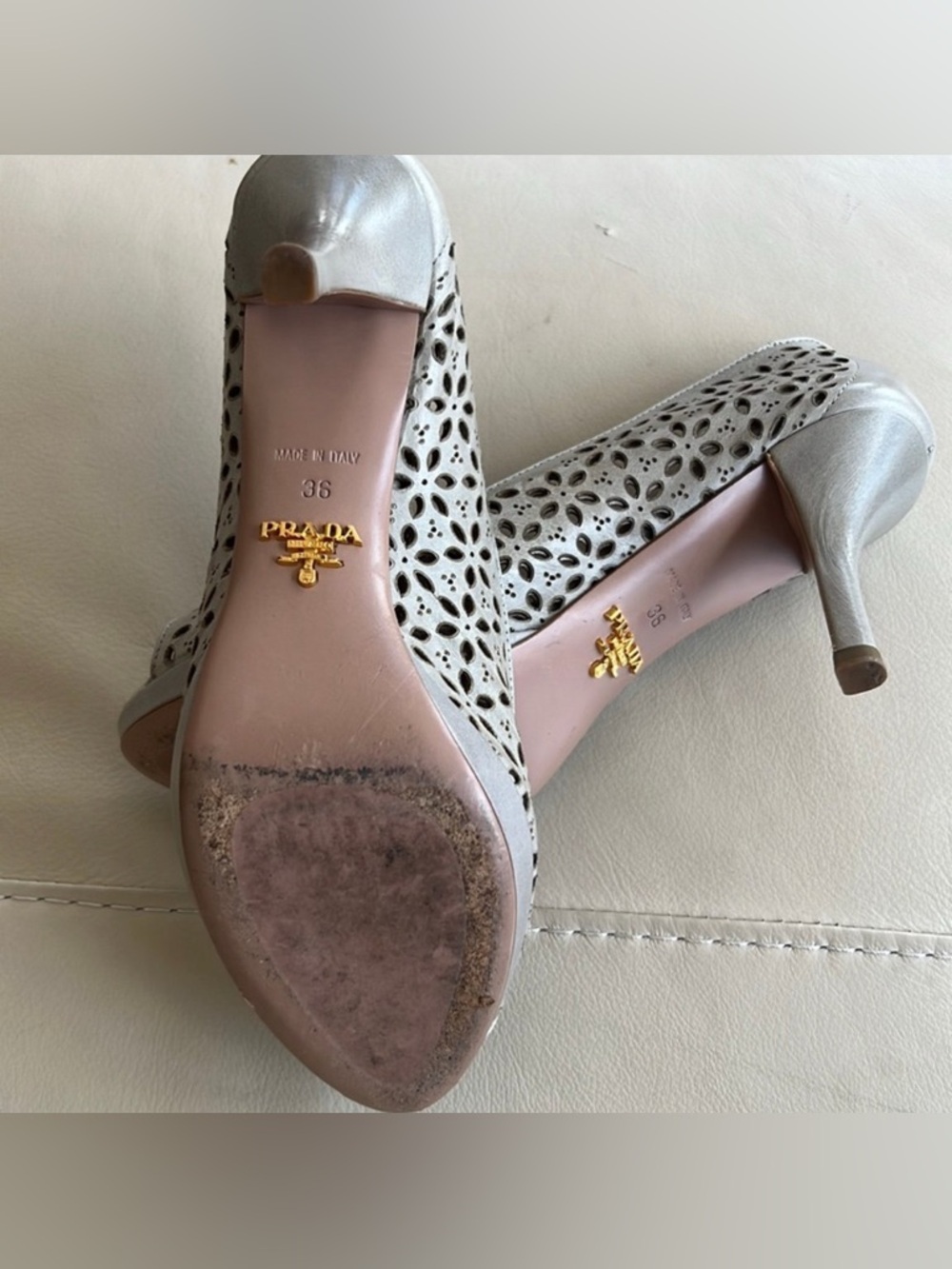 Prada Milano Decolte Powder Perforated Heels Pumps - Picture 11 of 12